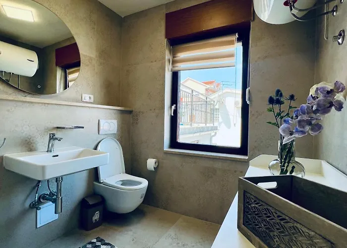 Chez Michi Floor Apartman *